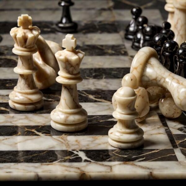 Breccia Oniciata Marble Chess Set - Image 3